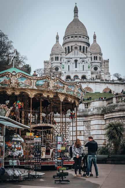 Paris: Montmartre Tour with Local Guide - Place du Tertre: artists, La Maison Rose, and Dalida’s bust