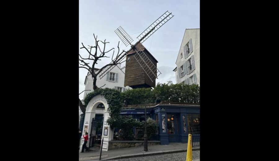 Paris: Montmartre Tour with Sacré-Cœur (Wine Tasting Option) - A low-key route through Montmartre’s charm