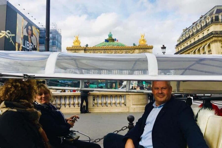 Paris: Most Iconic Monuments Guided Tour by Tuk Tuk - Moulin Rouge, Montmartre, and Sacré-Cœur without the long slog