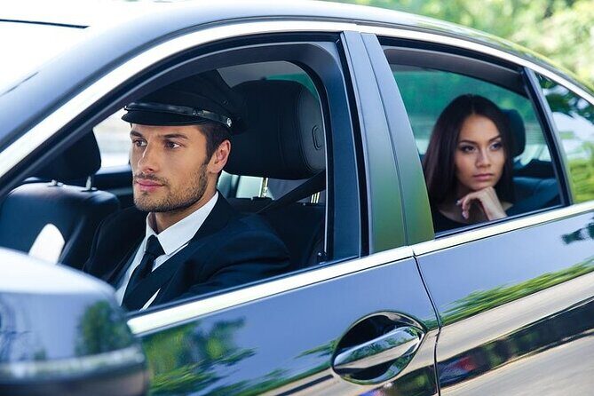Paris Moulin Rouge Private Round-Trip Transfer - Why a private transfer matters for Moulin Rouge nights