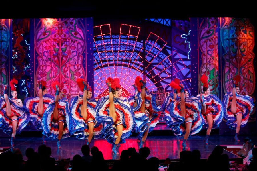Paris: Moulin Rouge Show with Champagne and Drop-Off Service - Dress Code and What to Wear for an Easy Entry