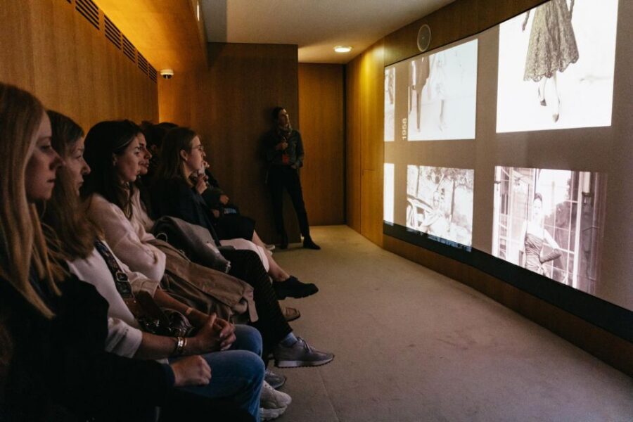 Paris: Musée Yves Saint Laurent Before Opening Hours Tour - Who should book this before-opening YSL museum tour