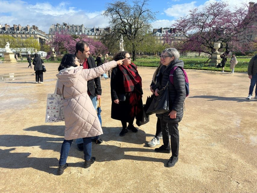 Paris: Napoleon Walking Tour with Les Invalides & Tomb Entry - Finish in the Artillery Courtyard: Cannons as a Closing Image