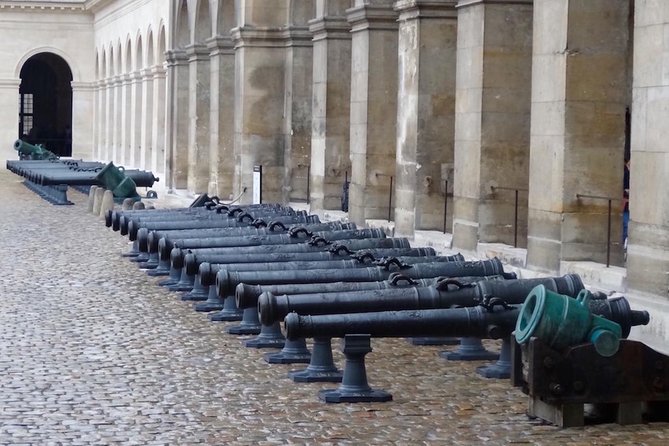 Paris: Napoleon’s Tomb and the Invalides Small-Group Guided Tour - Pacing and expectations: highlights, not an entire museum day