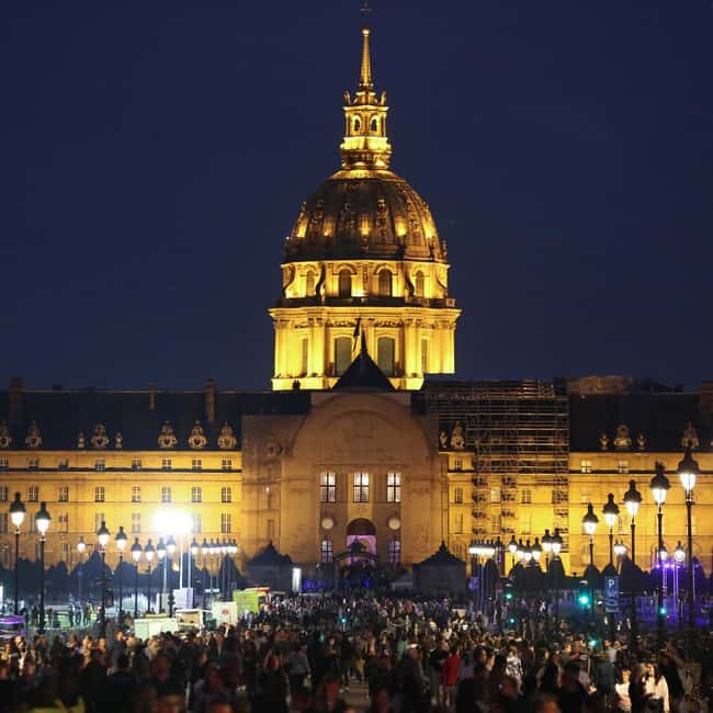 Paris: Night City Tour in a van for up to 7 people - Key things to know before you go