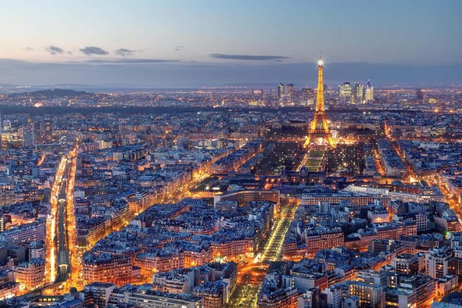 Paris: Night City Tour in a van for up to 7 people - Price, group size, and value of splitting $435