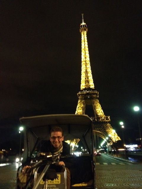 Paris: Nighttime Tuk-Tuk Tour - Enter Paris at night the easy way: the electric tuk-tuk setup