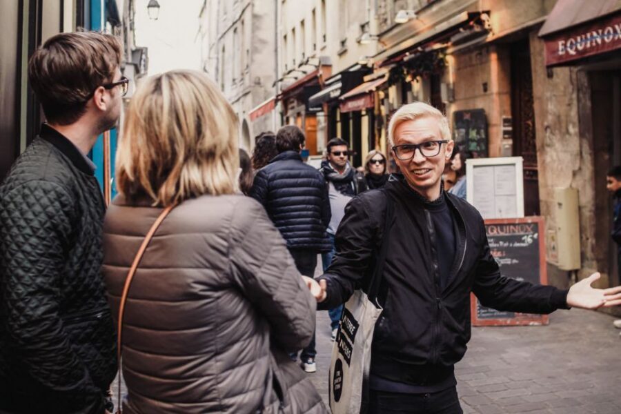 Paris: Notre Dame and Île de la Cité Walking Tour - How the guides make or break the experience