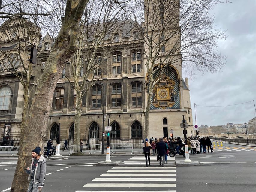 Paris: Notre-Dame Cathedral Exterior Guided Tour - Who this experience fits best (and who should rethink it)