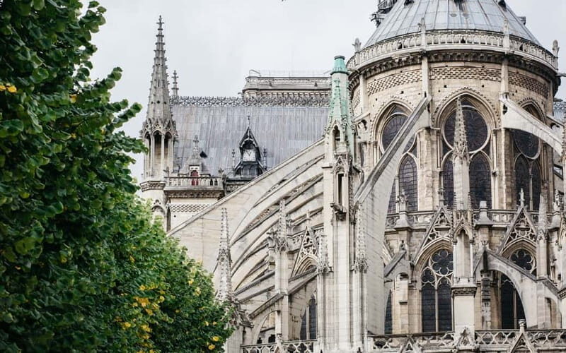 Paris: Notre Dame Exterior Tour with a Small Group - Why the guide’s art-historian approach matters