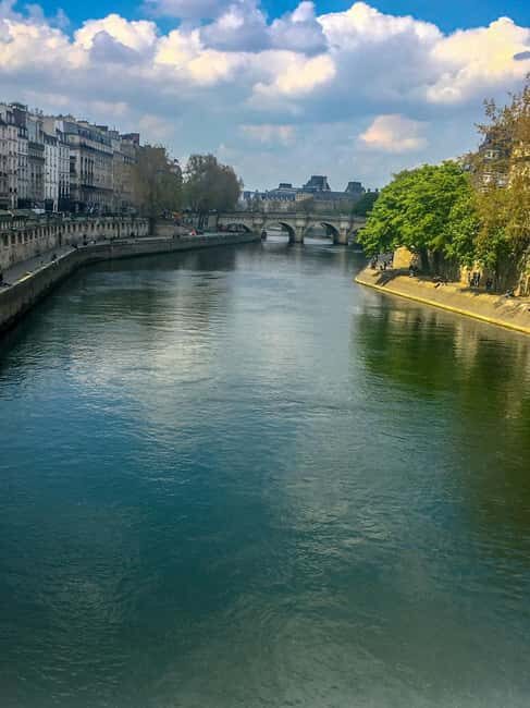 Paris: Notre Dame Exteriors and Ile de la Cité Walking Tour - Timing, weather, and comfort: the practical stuff that affects your day