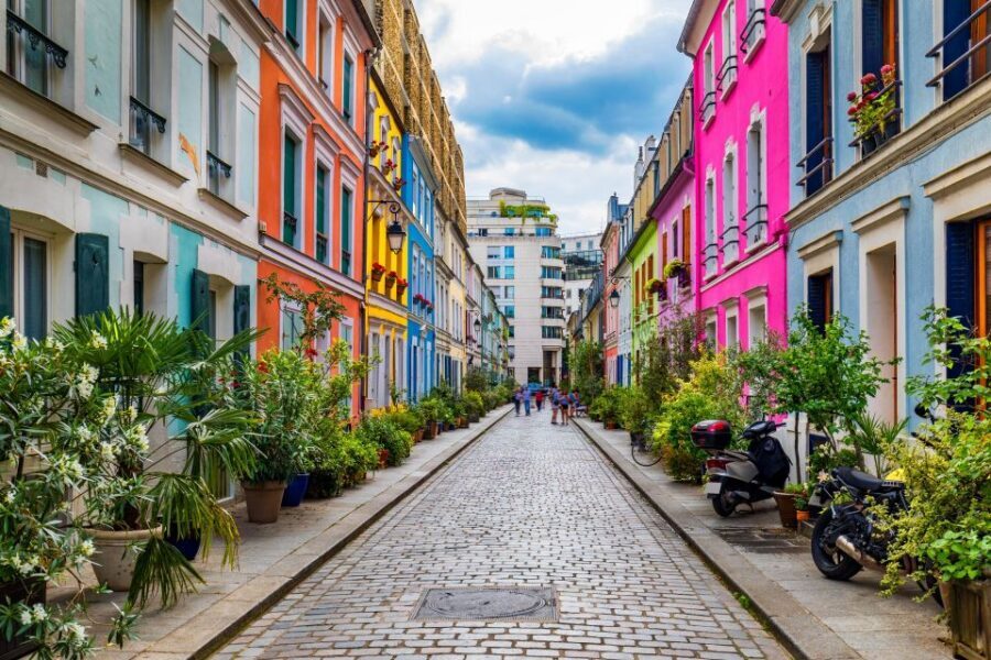 Paris Old Town Highlights Guided Walking Tour - Sainte-Chapelle and the Conciergerie: where you learn to look at stones