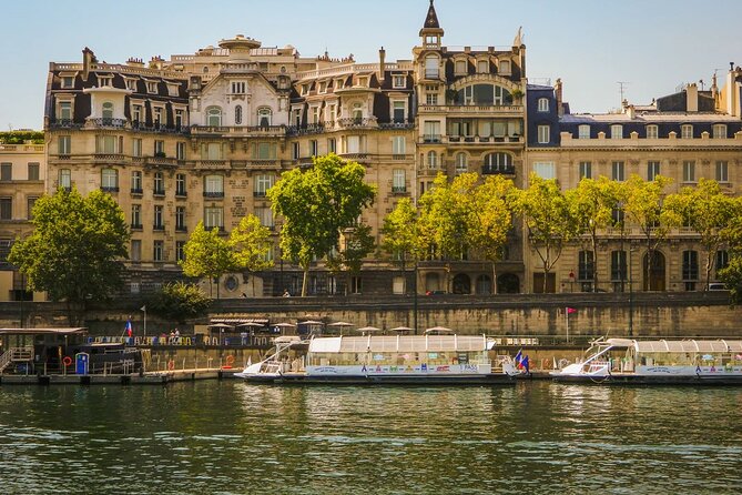 Paris - One Hour Seine River Cruise with Recorded Commentary - Common Snags: Tickets, Lines, and Overcrowded Departures