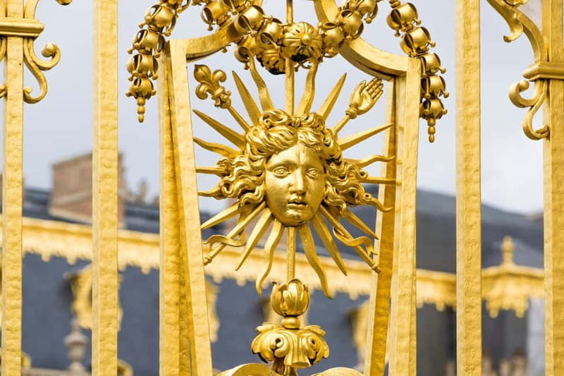 Paris: Palace of Versailles Guided Tour with Bus Transfers - Practical Tips That Make the Day Feel Smooth