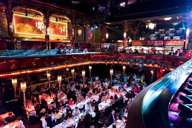 Paris Paradis Latin Cabaret Dinner and Show - Seats, sightlines, and the reality of a big theater crowd