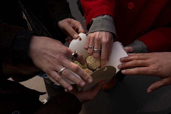Paris: Pastries & Tragedies - A sweet tour of Montmartre - The pastry rhythm: at least 6 treats that keep the route fun
