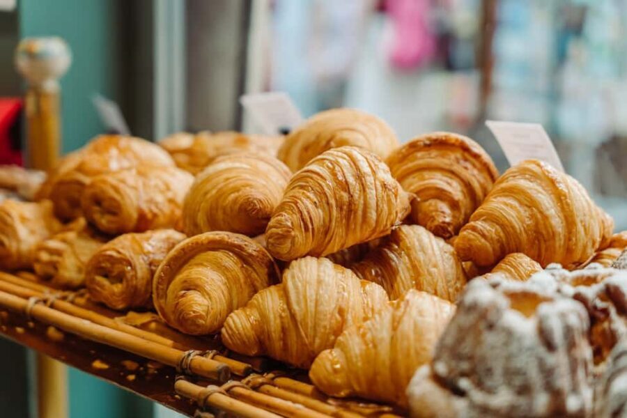 Paris: Pastry & Chocolate Walking Tour with Tastings - Sweet value in 2.5 hours: why this tour makes sense