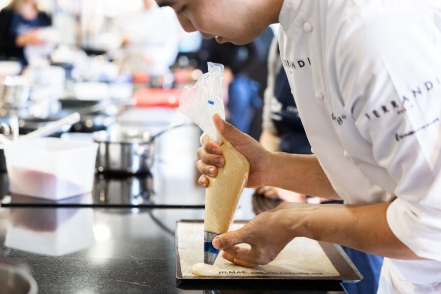 Paris: Pastry Class with Ferrandi Chef at Galeries Lafayette - Language options and why small groups make a difference