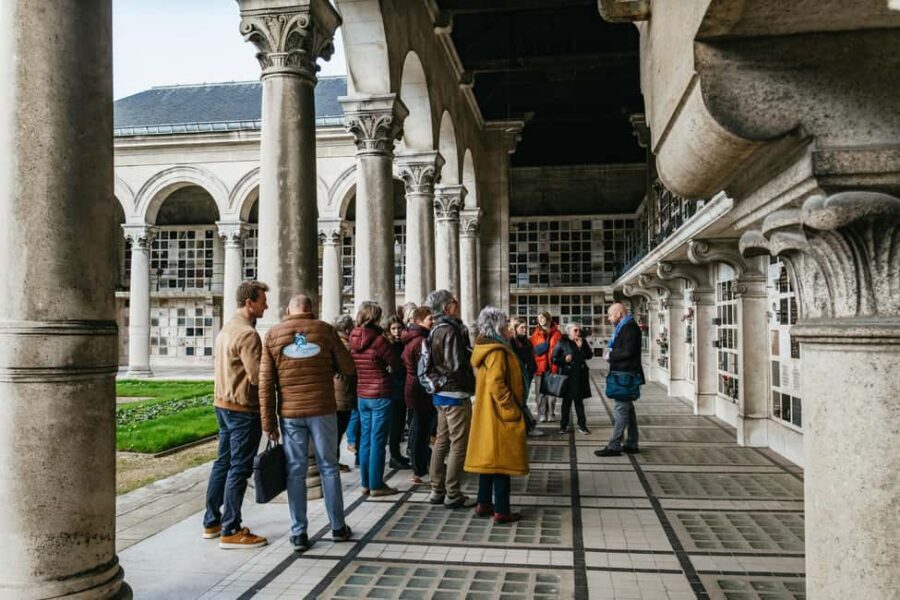 Paris: Pere Lachaise Cemetery Guided Tour - How the Guide Turns a Maze Into a Story
