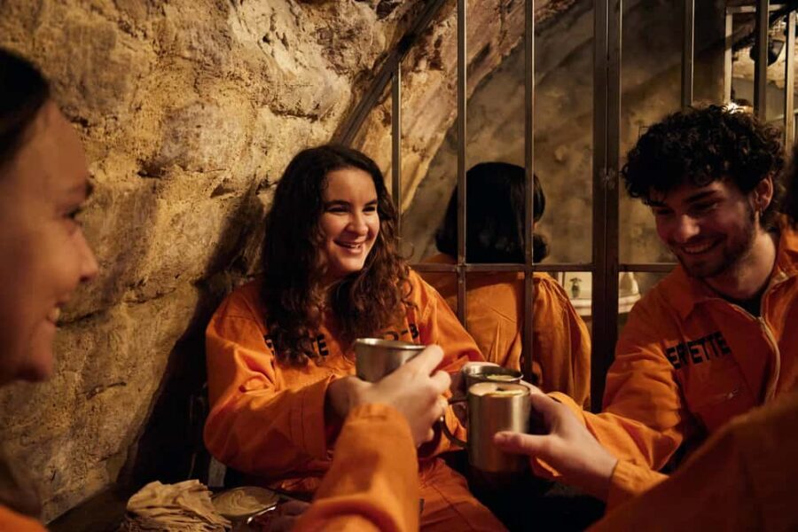 Paris : Perpette, l'expérience immersive - Why a 60s Jail Theme Beats Another Night Out in Paris