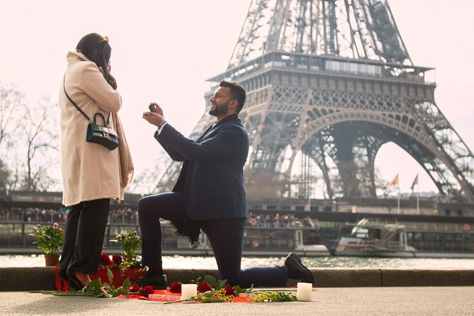Paris Photo Shoot Session – Eiffel Tower Photographer - Price and value: $118.81 for up to 6 people