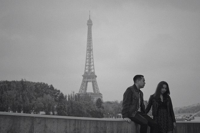Paris Photo Shoot with Professional Photographer - The photo delivery: how you get from shooting to actual results