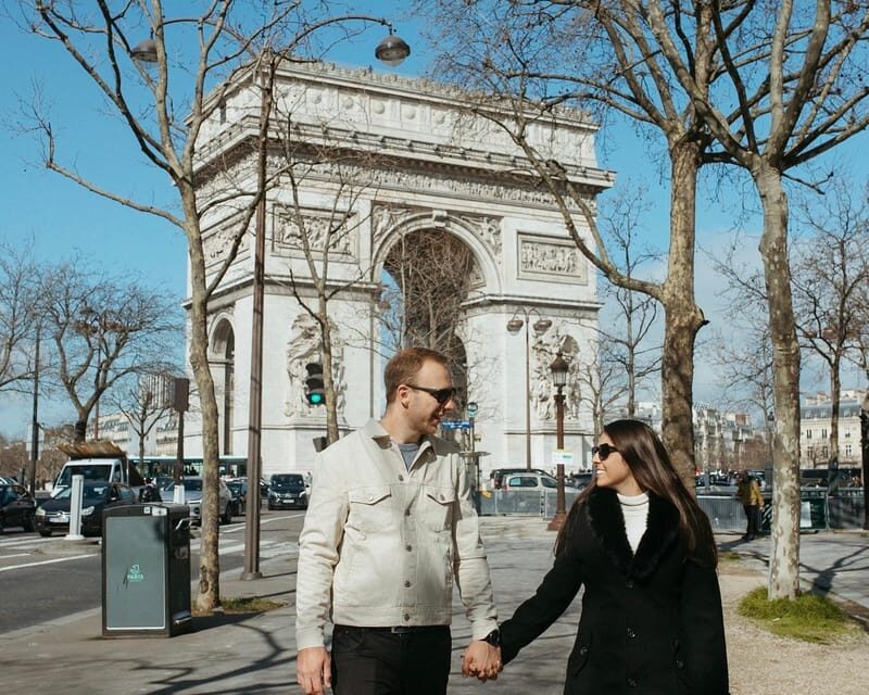Paris: Photoshoot at the Eiffel Tower / Arc de Triomphe - What to Bring and What to Expect on the Day