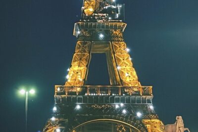 Paris Pink Tour by Night with Champagne - Meeting at Moulin Rouge, and why pickup matters