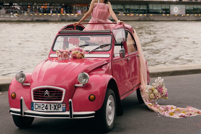 Paris Pink Tour by Night with Champagne - Champagne on board: the fun part, plus the rules you should know