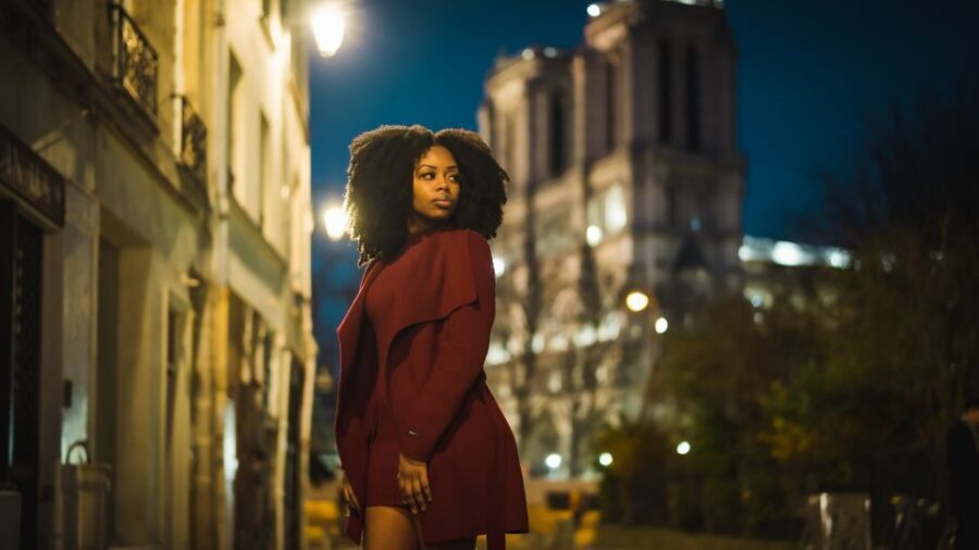 Paris: Premium Film Director Photoshoot & Natural Direction - Timing tips: when to book for the best light
