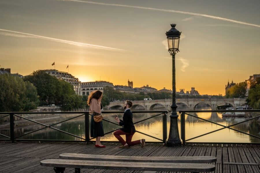 Paris: Premium Film Director Photoshoot & Natural Direction - Photos delivery: up to 50 edits, private and downloadable
