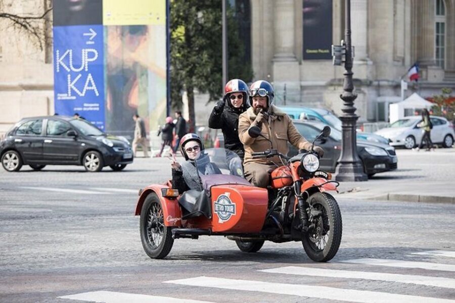 Paris Premium & Private Highlights city tour on Sidecar - Why a sidecar gives you the right kind of Paris energy