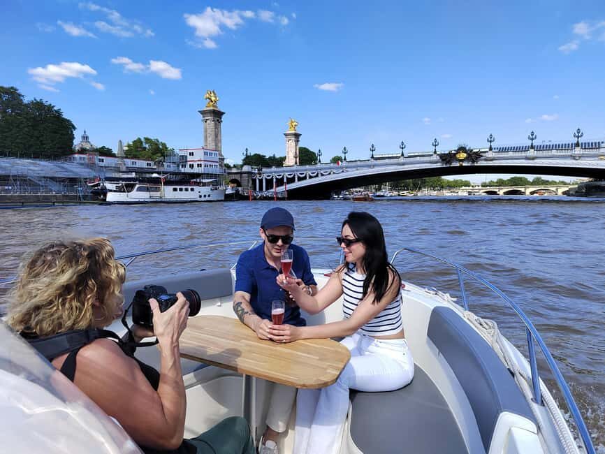 Paris Private Boat Seine River with Captain Guide - Key points to know before you go