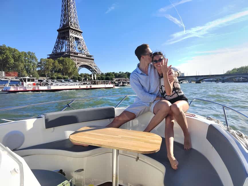 Paris Private Boat Seine River with Captain Guide - Stop-by-stop: Eiffel Tower, bridges, museums, and the islands