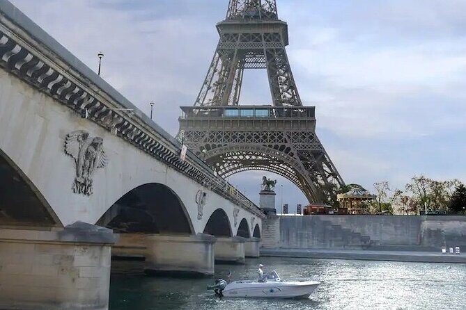 Paris Private Boat Tour with your own Captain Guide - Île Saint-Louis: The Quiet District Break From Big-Sight Energy