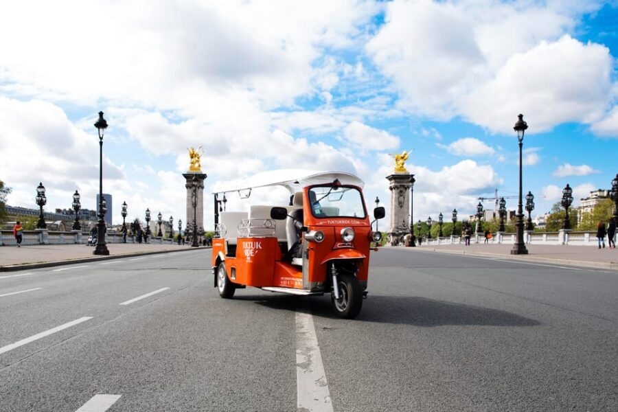 Paris: Private City Highlight Tour by Electric Tuk-Tuk - The 2-hour route that packs the hits (without turning into a marathon)