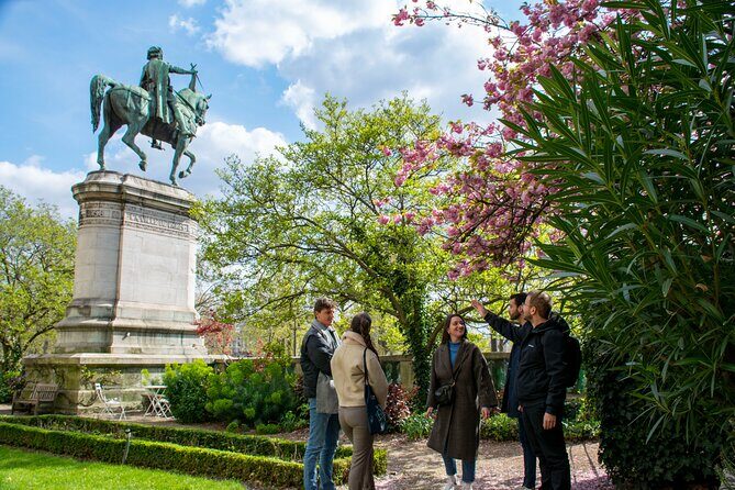 Paris Private Custom Tour: Half-Day Experience with a Local Guide - Price and logistics: what you’re really paying for