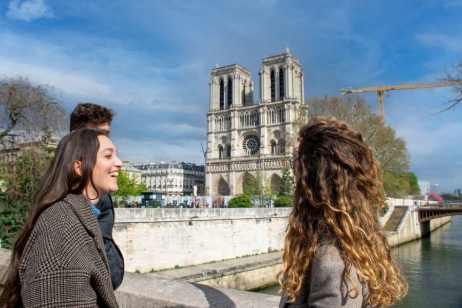 Paris Private Custom Tour: Half-Day with a Local Guide - Notre-Dame and Pont Neuf: classic views handled with efficient timing