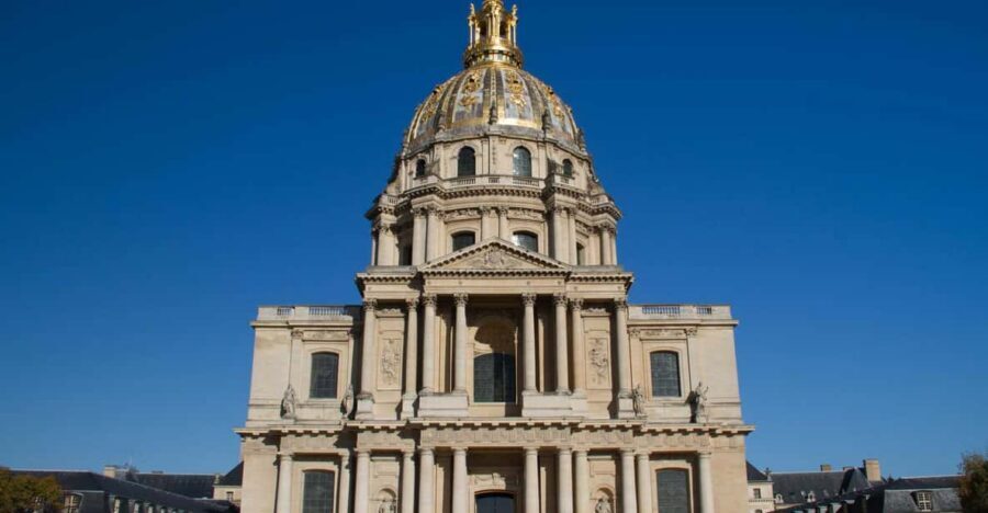 Paris: Private Customizable City Tour in Spanish - Meeting Point: Where Your Guide Waits in Central Paris