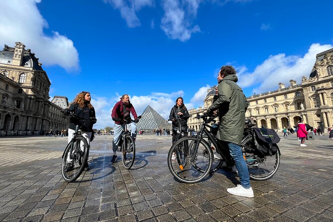 Paris : Private electric bike tour with wine and cheese tasting - Stop 2: Pont Alexandre III, Built for the 1900 Universal Exhibition