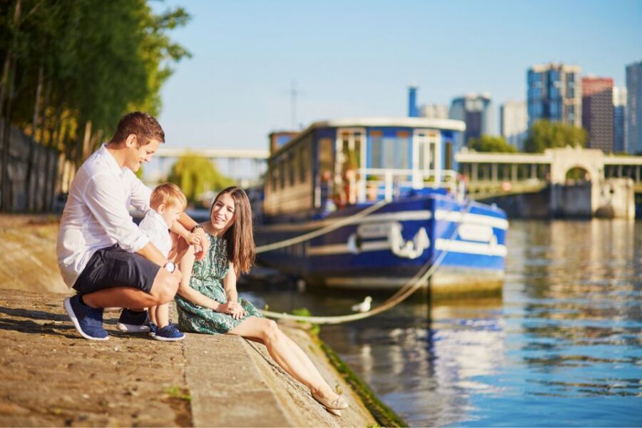Paris: Private Family Tour, Highlights and Museum Visit - Full Option Only: what you gain and what to plan around