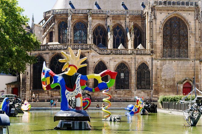 Paris Private Family Tour - Highlights & the Best Museum for Kids - Nelson Mandela Garden Playground Time (20 Minutes of Relief)