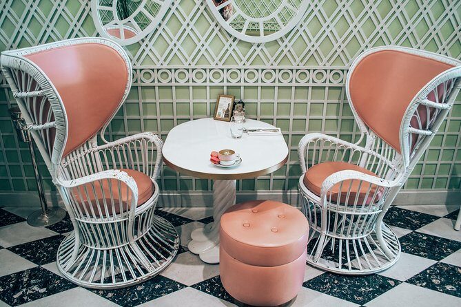Paris Private Food Tour with your Friendly Local Guides - Pont Saint-Louis and Berthillon: the sweet stop you’ll talk about later