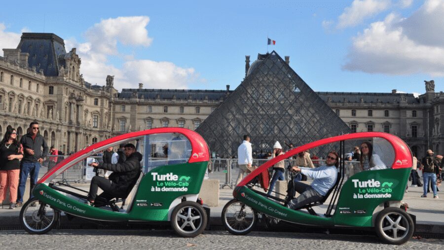 Paris : Private guided tour in Rickshaw bike - Napoléon - Mini Napoléon vs Napoléon: which route matches your time?