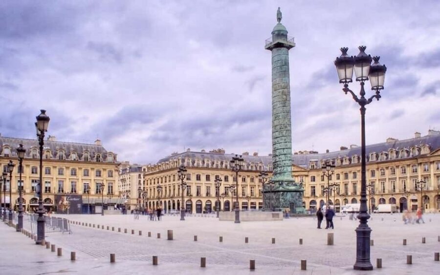 Paris: Private Layover Tour with Airport Pickup & Dropoff - Your Final Hour Choices: d’Orsay, Luxembourg Gardens, Notre-Dame, or Food