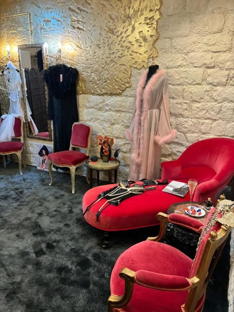 Paris: Private Lingerie Fitting activity - How The Experts Help With Fit and Figure Advantages