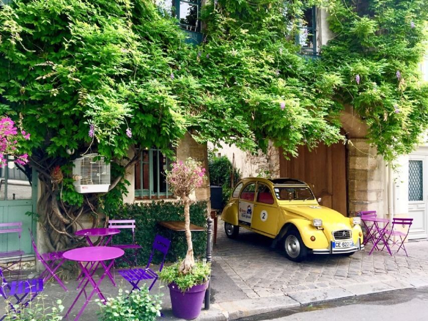 Paris: Private little-known places tour in Citroën 2CV 2h - The built-in photo stop: your 5 minutes of perfect timing