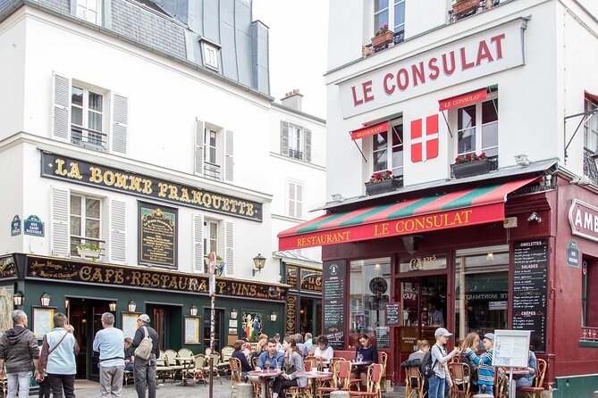 Paris Private Montmarte Tour : Sacre Coeur with Expert Guide - Place du Tertre: Painters, Pedestrian Energy, and Good Observations