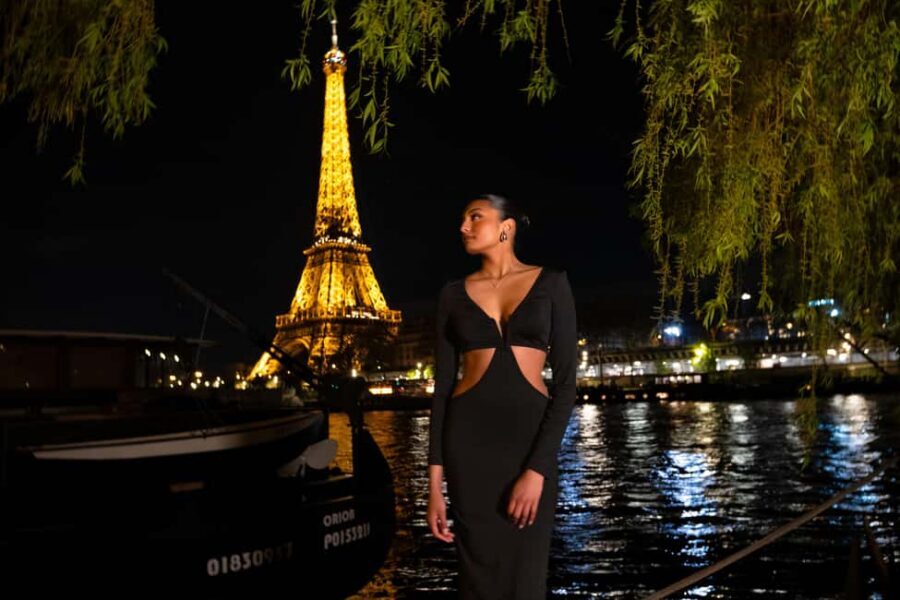 Paris: Private Photoshoot near any chosen Landmark - Key highlights at a glance