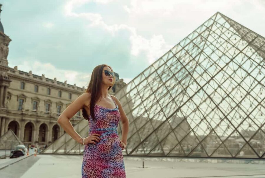 Paris: Private Photoshoot Outside the Louvre Museum - Key points to know before you go